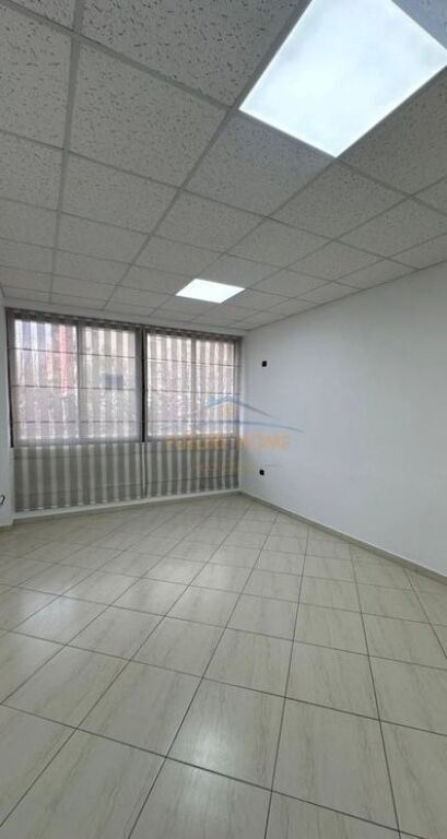 Qera,Ambient Biznesi,Laprakë,Tiranë.