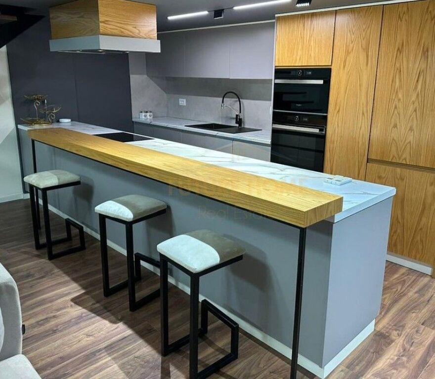 Shitet, Duplex 2+1, Fresk , Tiranë