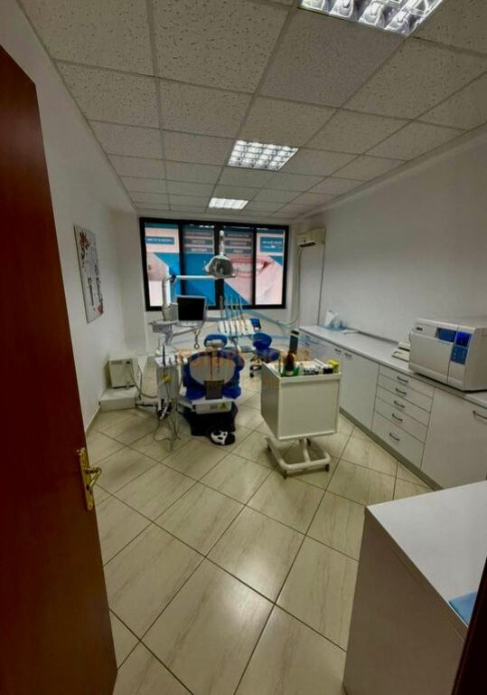 Qera,Ambient Biznesi,Laprakë,Tiranë.