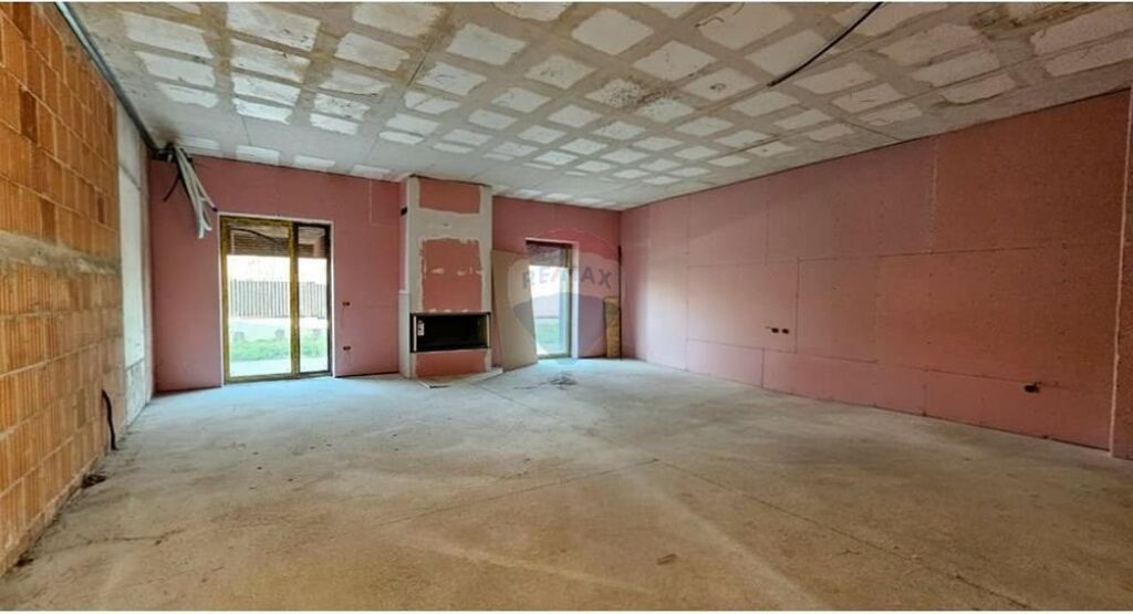 Duplex for sale in the Mjull Bathores area of Diellon Residence.