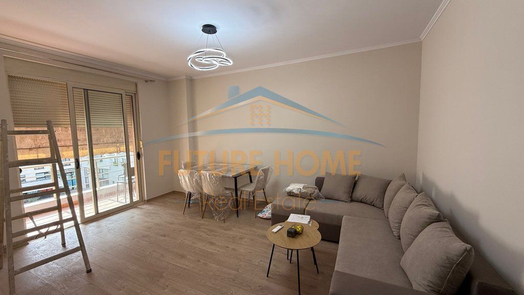 Affitto, Appartamento 1+1, Nuovo Anello, Tirana.