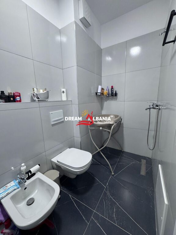 Apartament 1+1 me Qira në Rruga Azem Galica ne Tirane (ID 42111539)