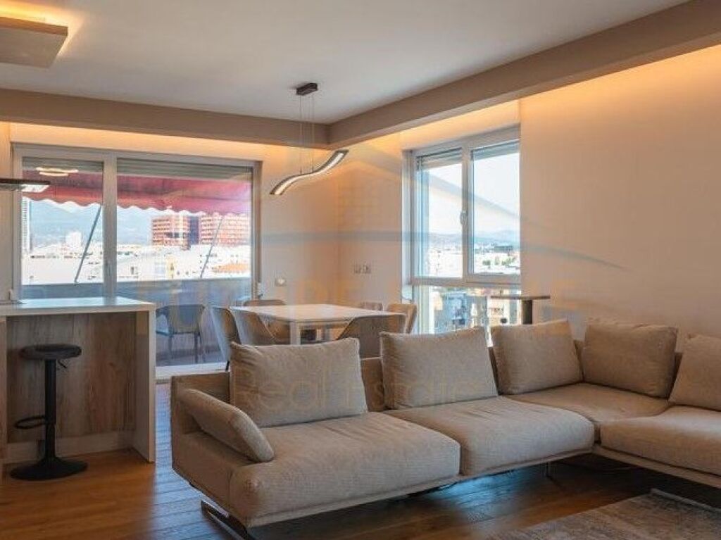 Apartment 3+1+2 for Sale Complex "Kontakt", 21 Dhjetori