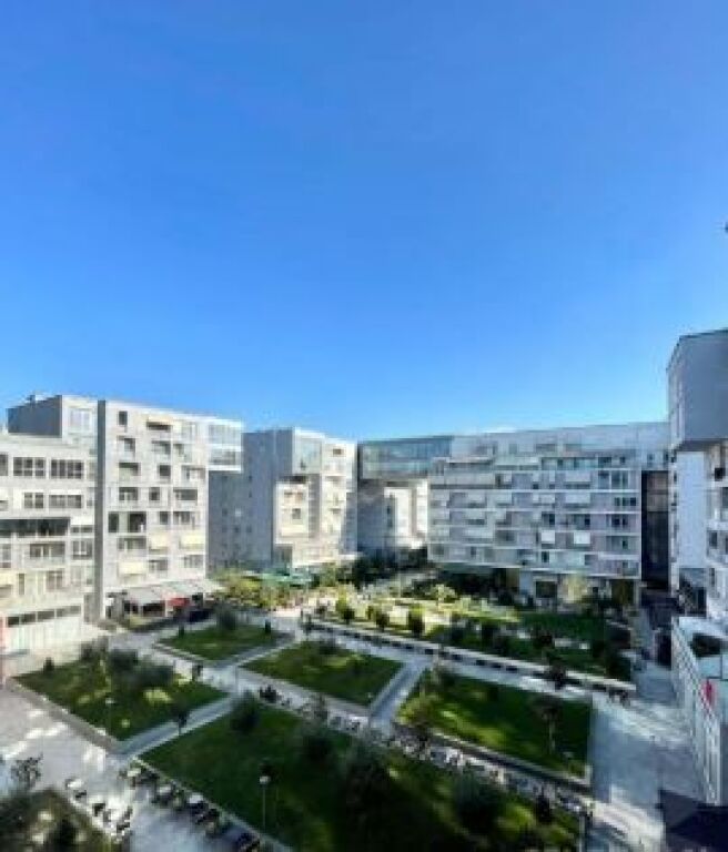 Shitet ✨️LUXURY Apartament ( 📍Komuna Parisit - Përball Kika 1 ) 1+1&amp; 1Bllk. - Vetëm 2400€/m²🔥 AKULL I Ri 100% - 185,000€ 🔥 35,000€ Investim!