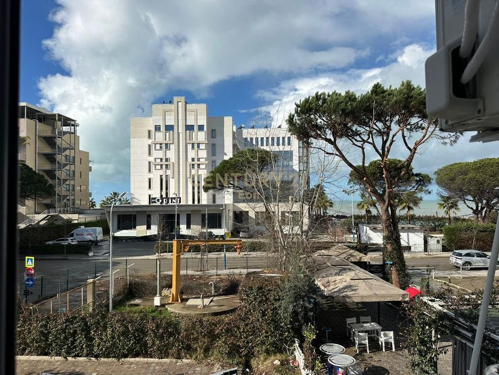 VENDESI APPARTAMENTO 1+1 ARREDATO CON VISTA MARE A GOLEM, MALI ROBIT!