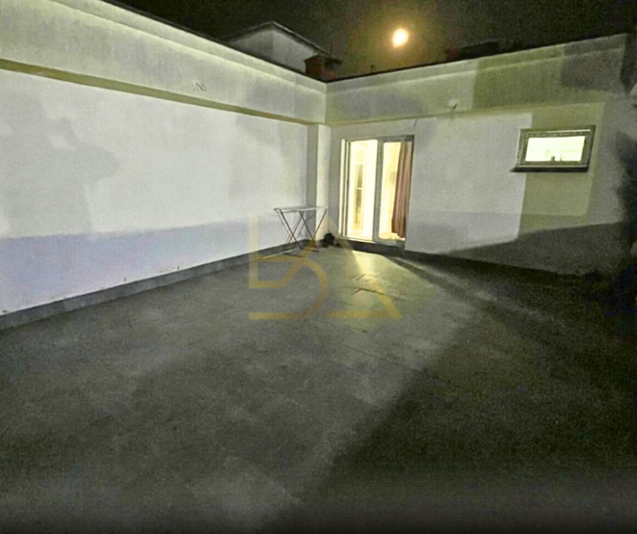 Shitet Papafingo – Prishtinë, Kosovë