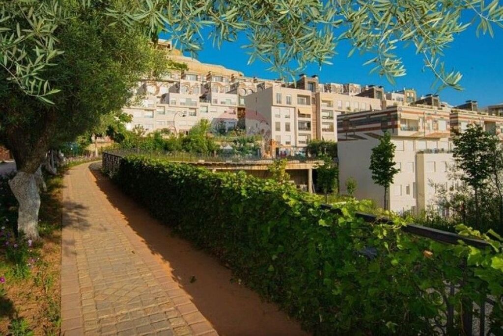 Dupleks - Për Shitje - Kodra e Diellit, Tiranë(ID: 530581010-73)