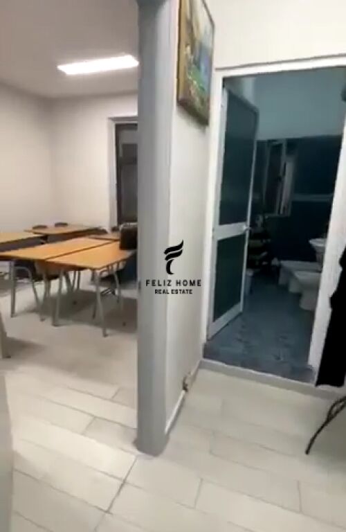 OFFICE FOR RENT 100 M2 BLLOK 85,000 LEKE FH-64572