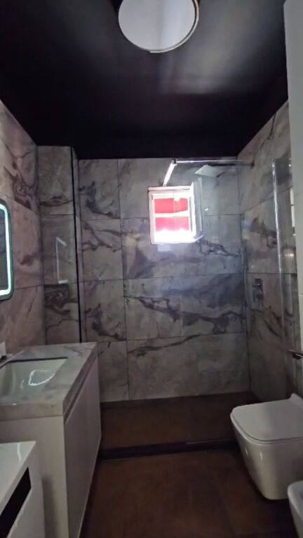 1+1 apartment for sale in the Commune of Paris.