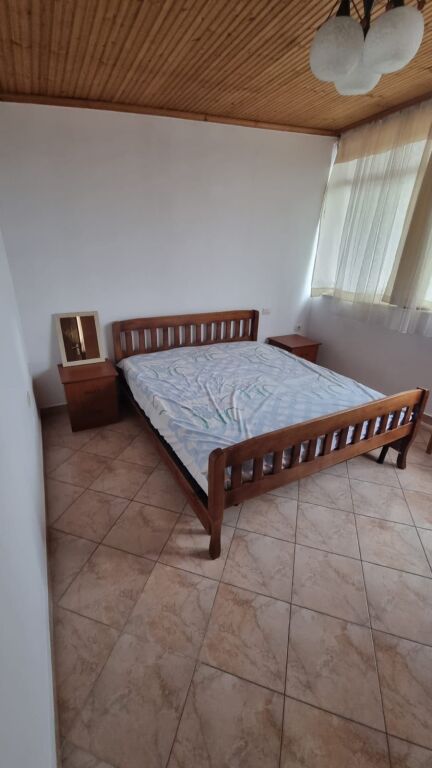 Jepet me qira apartament 1+1 , 400 € ,Don Bosko