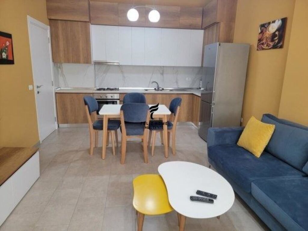 APARTAMENT ME QERA 1+1 RRUGA E KAVAJES 55.000 LEKE FH-64650