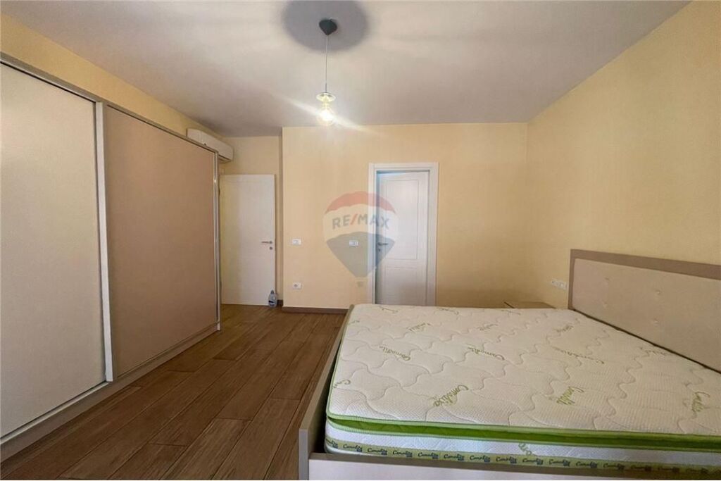APARTAMENT 2+1 ME QERA + POST PARKIMI K.DELIJORGJI