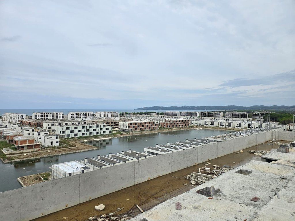 TURQUOISE MARINA, DUBLEX / 2 APARTAMENTE 1+1 PER SHITJE