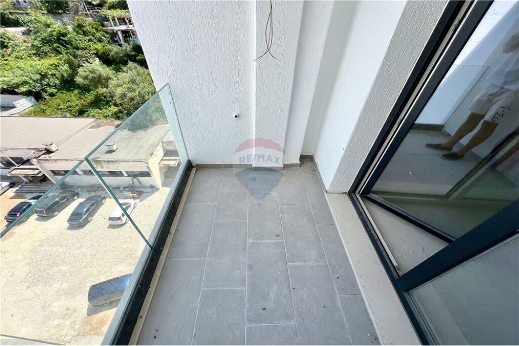 🏡 Garsoniere për Shitje – Lungomare, Vlorë