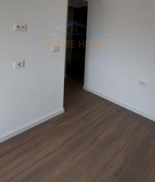 Shiten, 2 Apartamente 1+1, Rruga e Dibres, Tirane