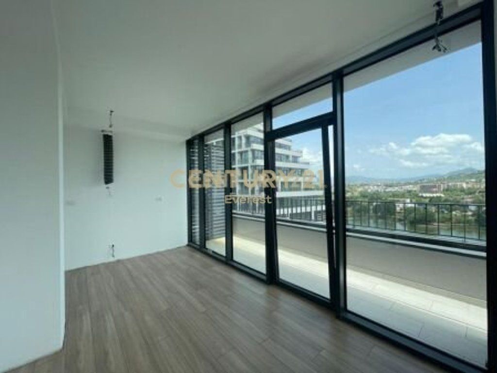 LAKE VIEW, OFFICE SPACE FOR RENT 2+1+2+STORAGE! 1,600 € /Month Total Area 134m2