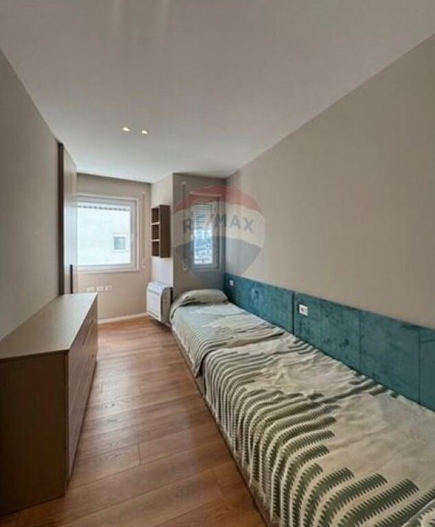 APARTAMENT 2+1 PER SHITJE TEK DONIKA CENTER ID: 530281026-1270