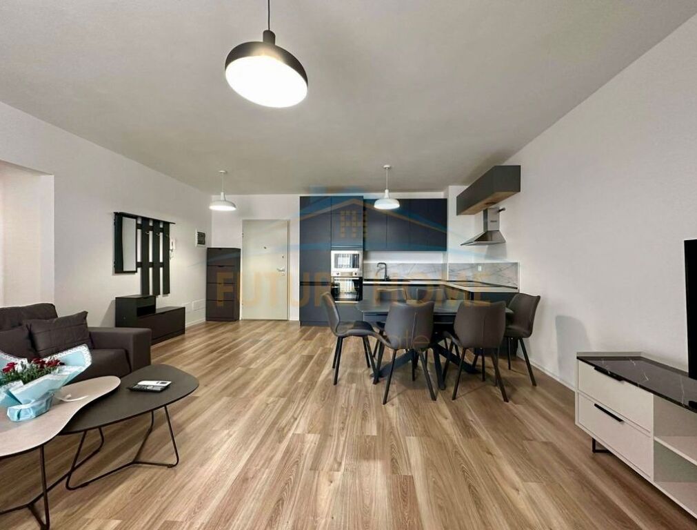 Qera, Apartament 2+1+2 + Post Parkimi, Unaza e Re