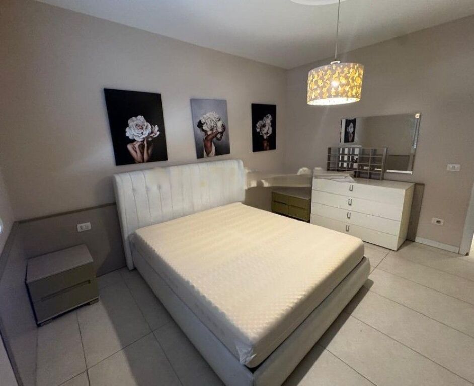 Shitet apartament 1+1 te Liqeni i thatë