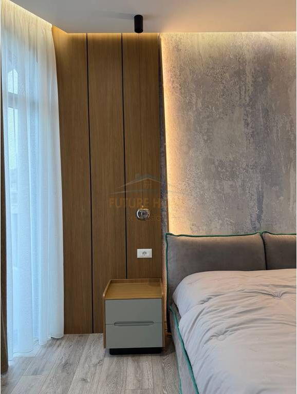 Qera, Vile 4-katëshe, Liqeni I Thatë, Tiranë