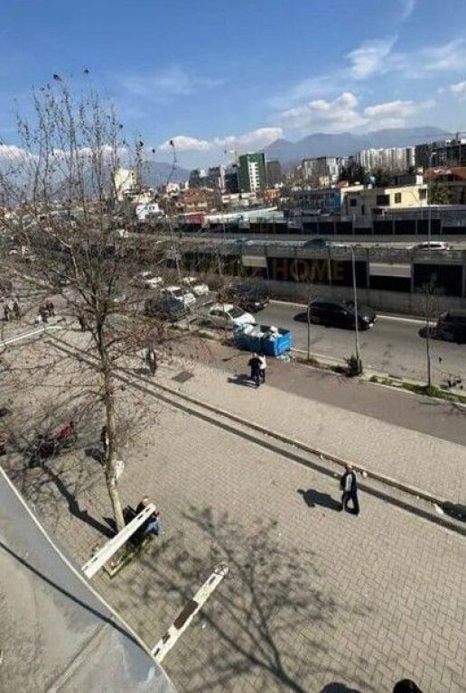 Qera, Ambient Komercial, Rruga Teodor Keko, Astir