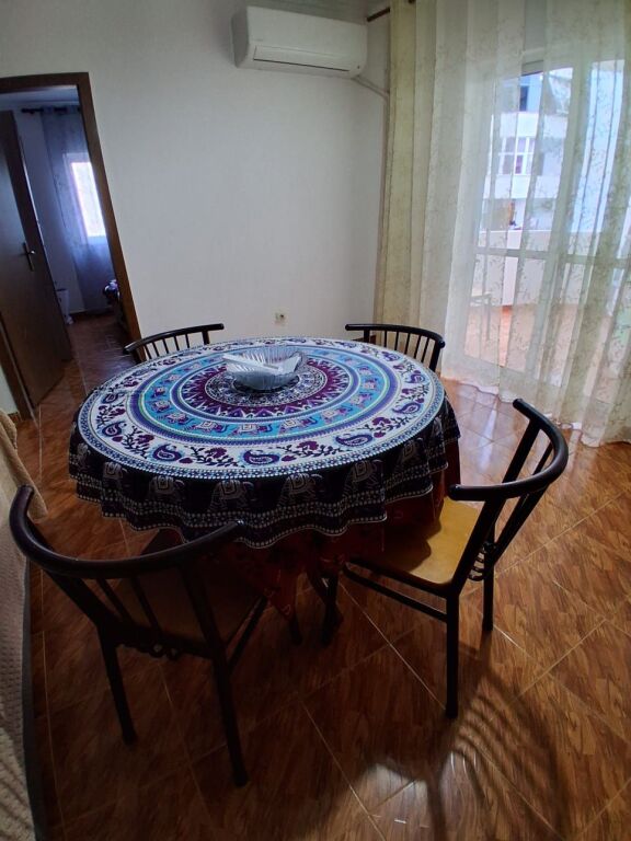 Apartament me qera 2+1