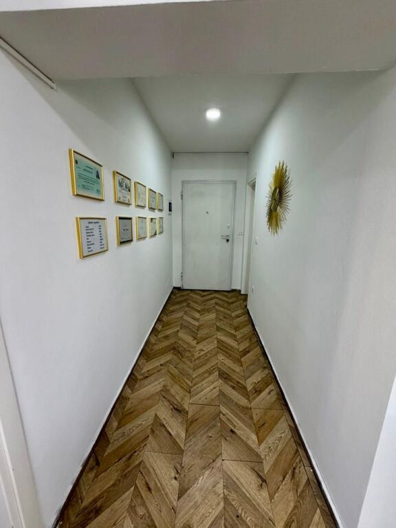 VENDESI ATTIVITÀ ESTETICA, COMUNE DI PARIGI