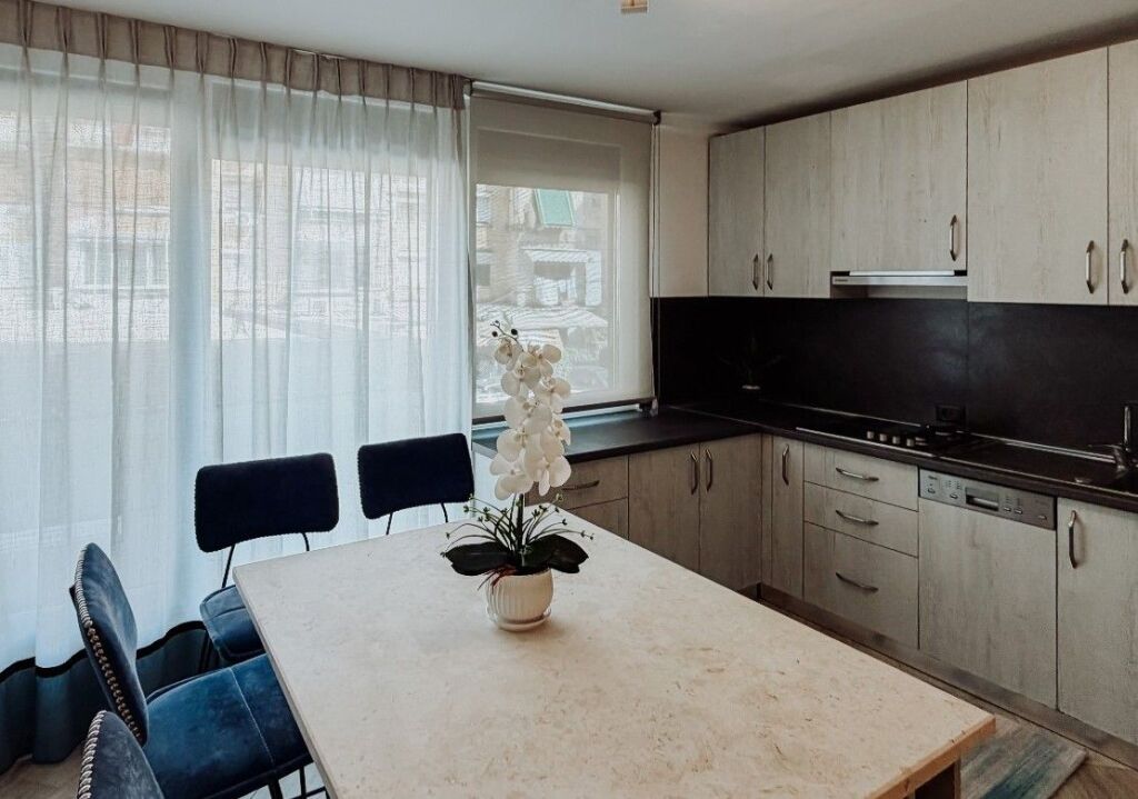 🏡 Luxury 2+1 apartment + wardrobe for rent in the Center (Myslym Shyri)