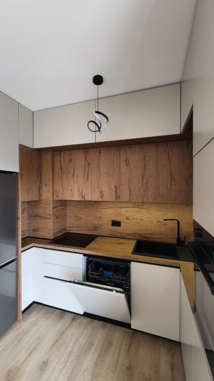 Jepet me qira apartament 2+1 tek Univers City