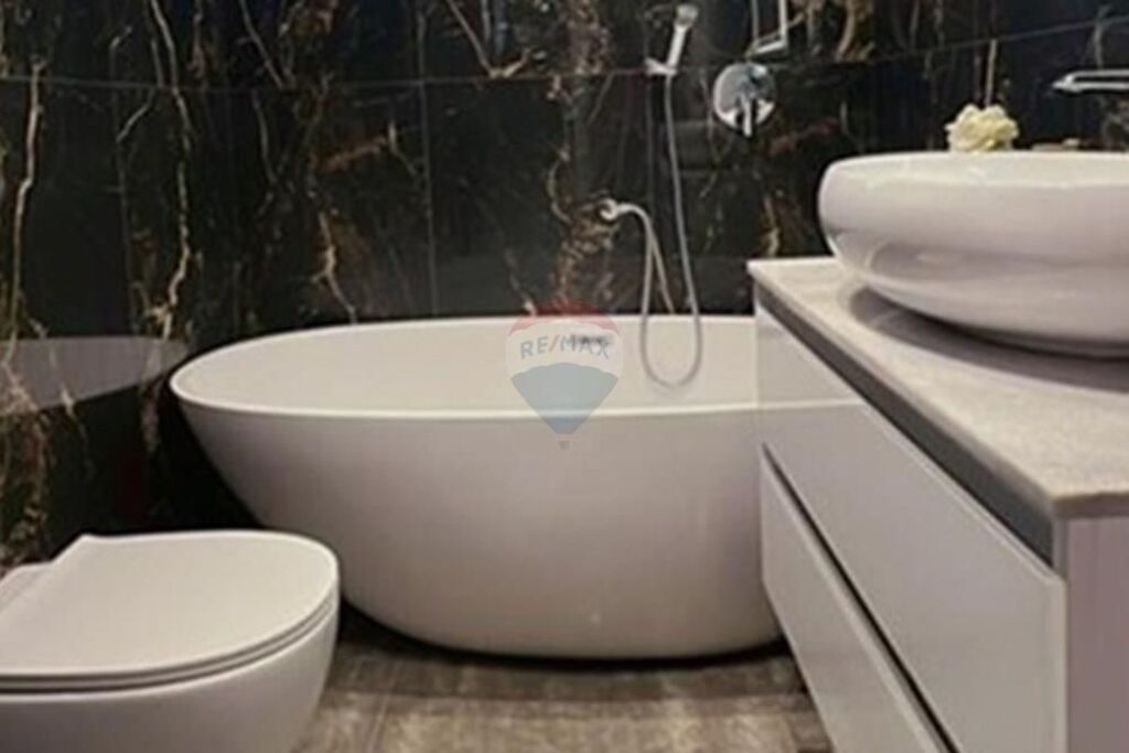 Apartament - Për Shitje - Rruga Emin Duraku, Tiranë