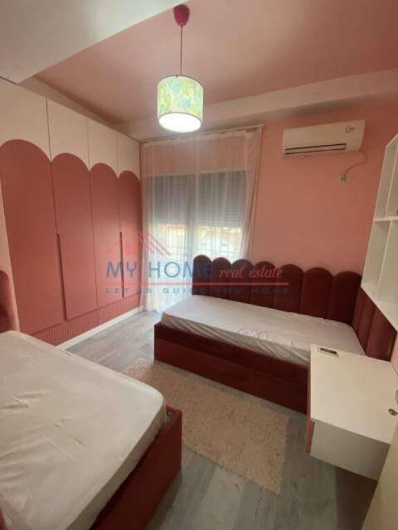 Apartament 2+1 me qera tek Pazari i Ri