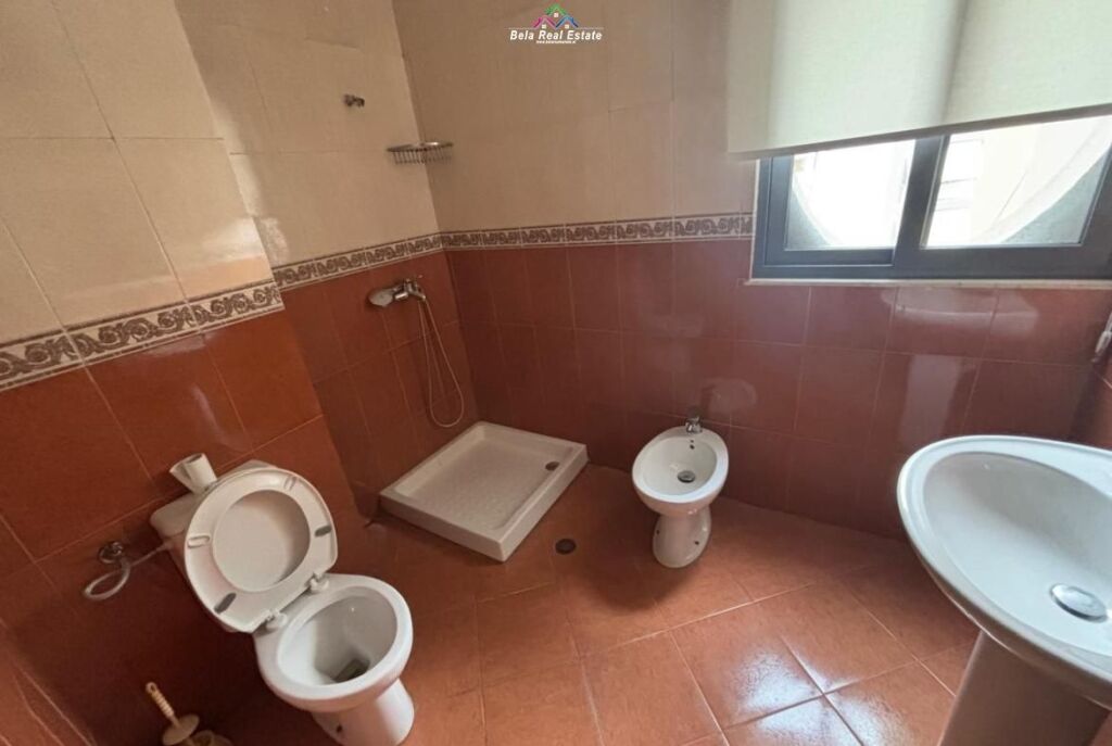 Zyre Me Qera tek Rruga e Kosovareve ( ID BZ2868) Tirane