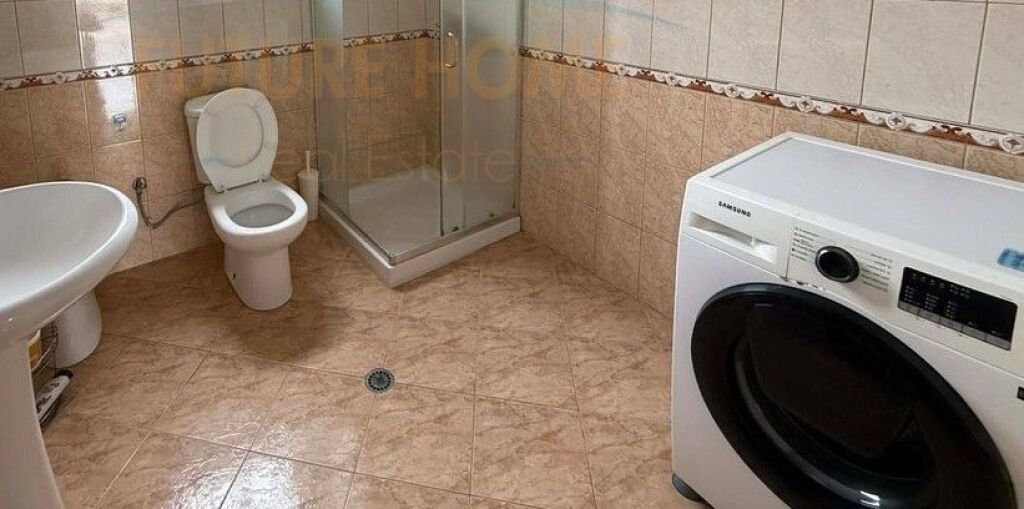 Affitto, Casa Privata 2+1 + 2 Posti Auto, Via “Ferhat Draga”, Laprakë