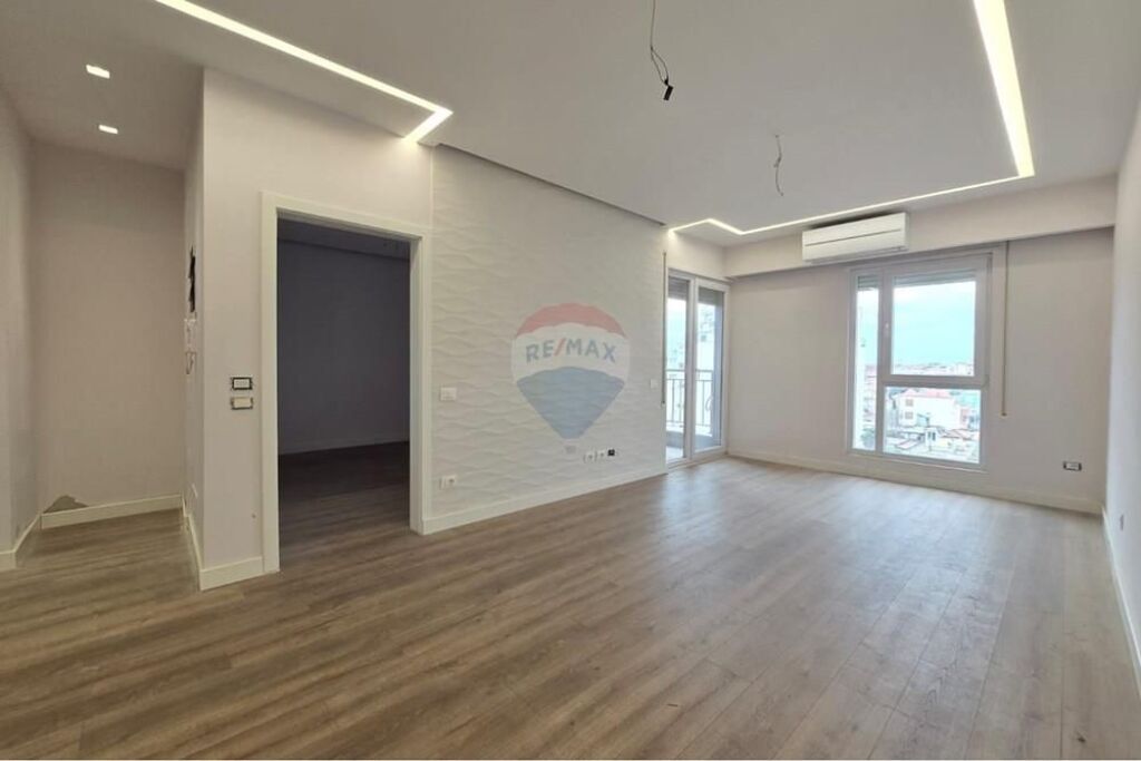 Apartament 2+1 per shitje , Shkolla e Kuqe