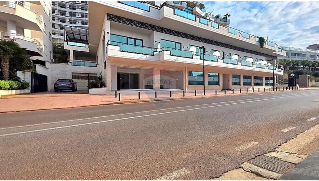 Dyqan me Qira – Ujë i Ftohtë, Vlorë