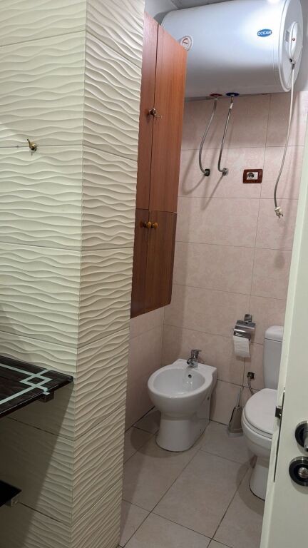 Jepet me qera apartament 2+1 në Astir