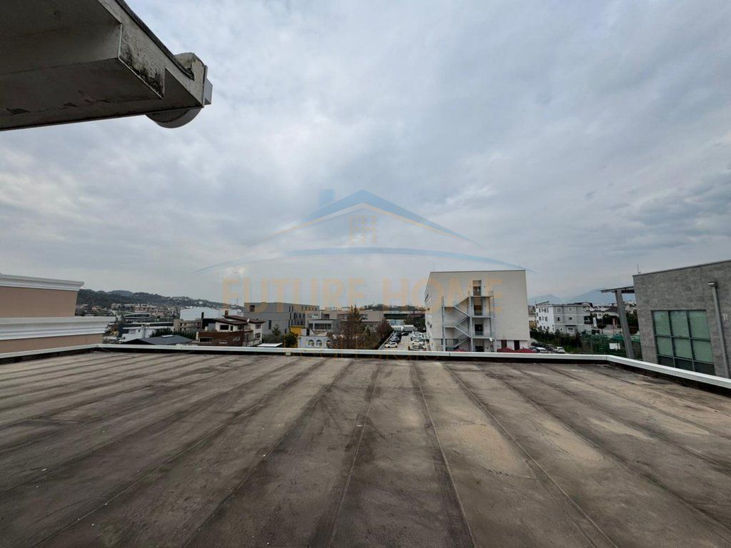 Qira, Godine Biznesi, Lundër