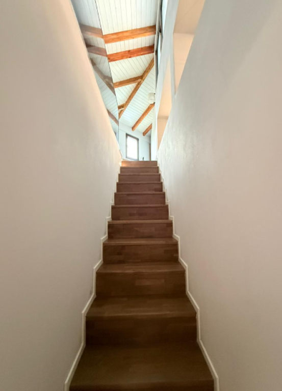 🏡 Super Vilë Luksoze për Shitje – Liqeni i Thatë