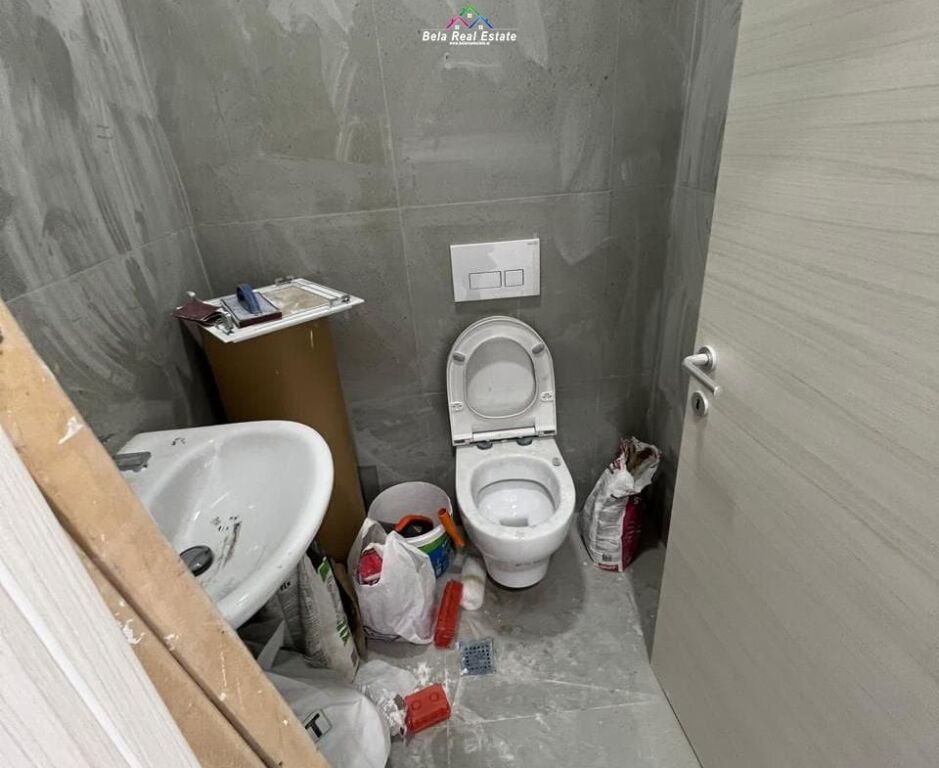 Zyre Me Qera Tek River Residence (ID BZ2870) Tirane