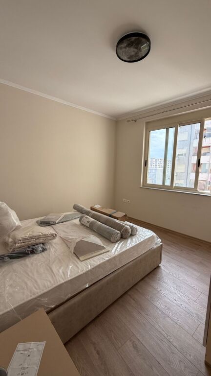 Jepet me qira apartament 1+1