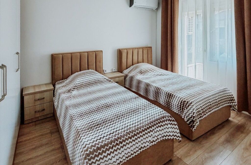 🏡 Apartament Ekskluziv 2+1 me Garderobë me Qira në Qendër (Myslym Shyri)