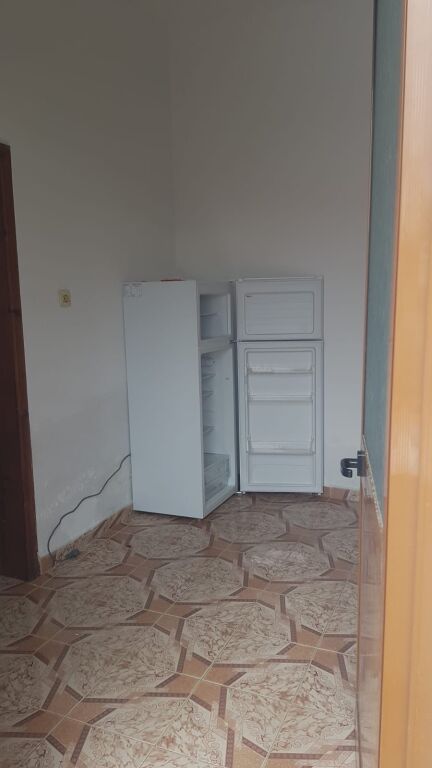 Jepet Me Qera Apartament 1+1+1 Ballkon