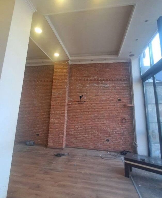 SHOP FOR RENT 100 M2 5 MAY 70,000 LEK FH-64621