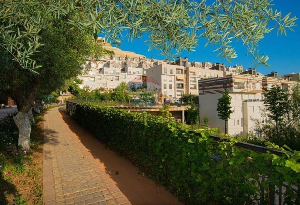 Dupleks - Për Shitje - Kodra e Diellit, Tiranë(ID: 530581010-72)