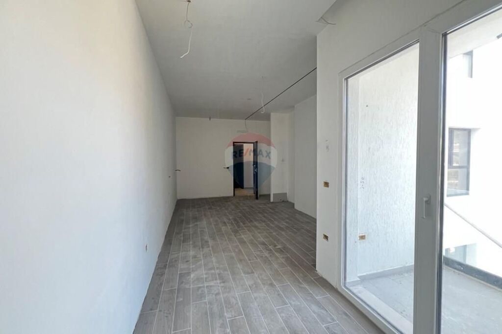 🏡 Garsoniere për Shitje – Lungomare, Vlorë