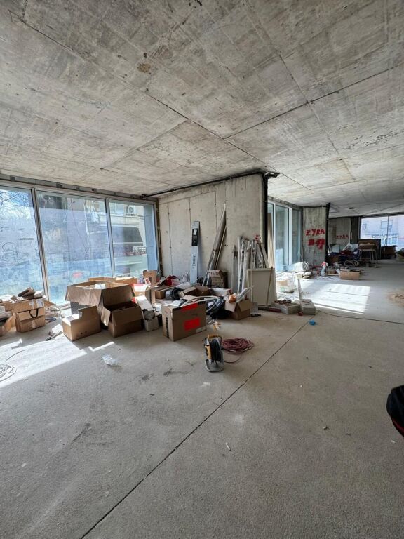 OFFICE FOR RENT BLLOK