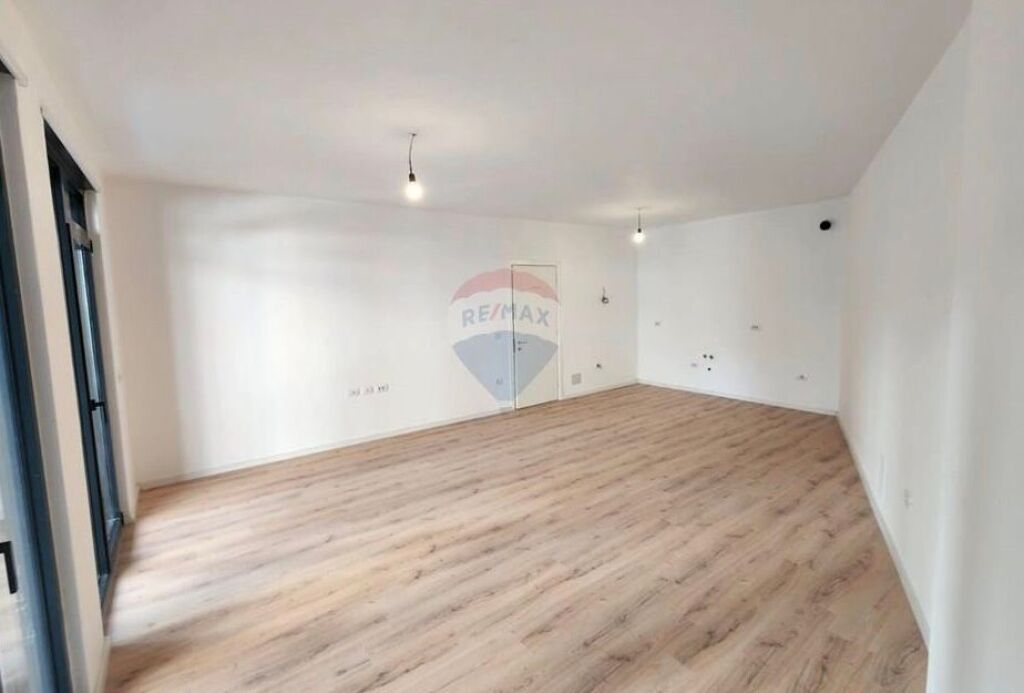 Apartament 2+1+2 Për Shitje ,Kopshti Zoologjik ID: 530601003-178