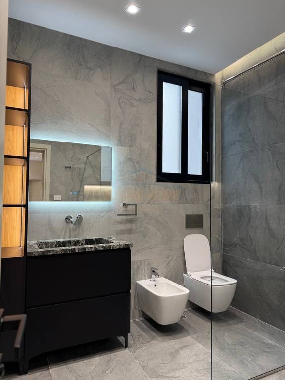 Qera, Vile 4-katëshe, Liqeni I Thatë, Tiranë