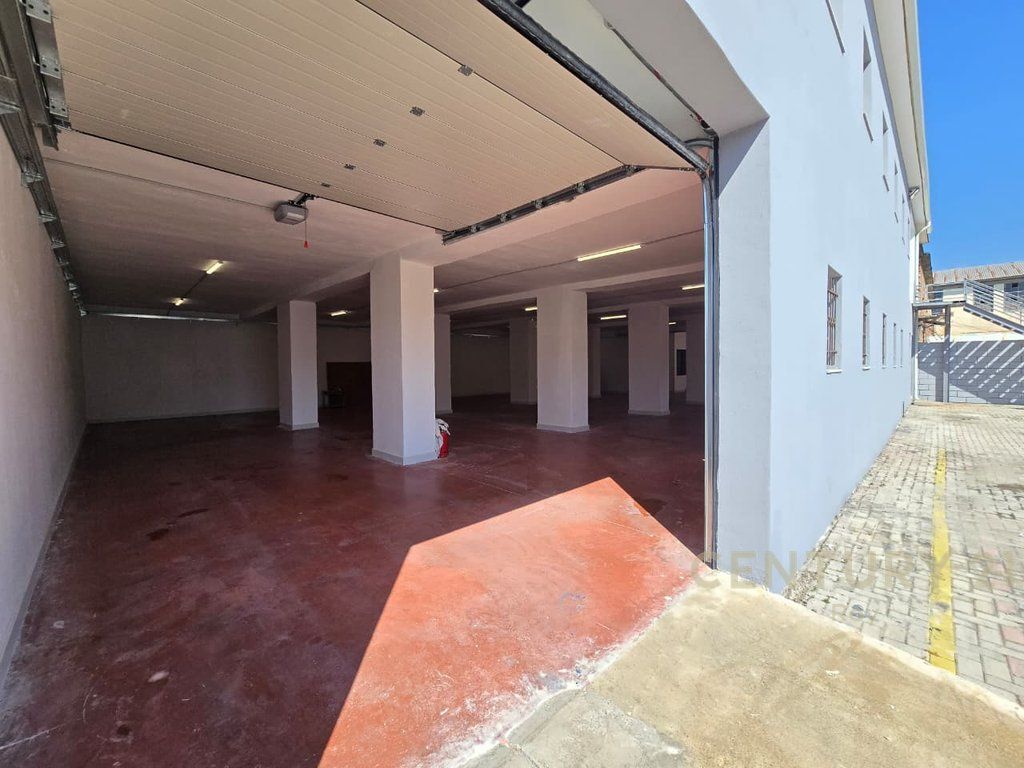 Magazinë 2-katëshe me qira – Shkozet, Durrës , vendndodhje strategjike për biznes, prane portit dhe autostrades !!!