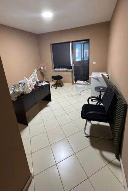 Qera, Ambient Komercial, Rruga Teodor Keko, Astir